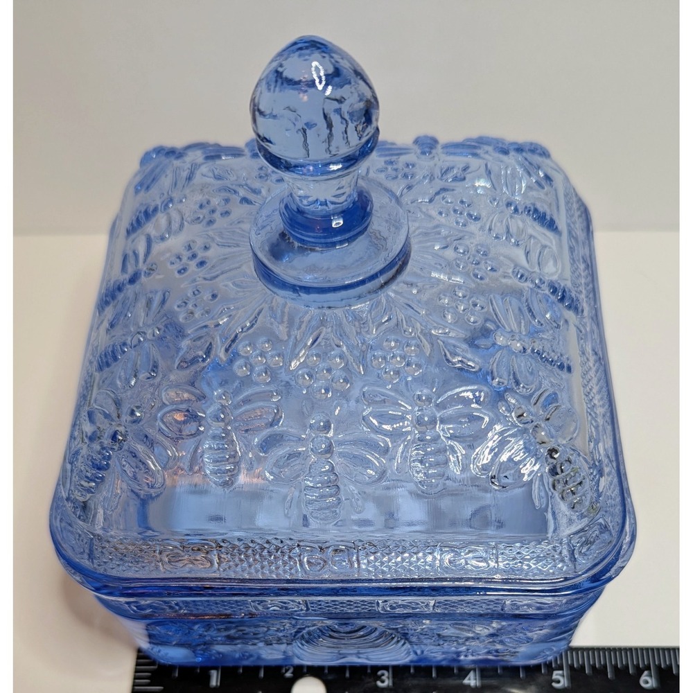 Vintage Horizon Blue Indiana Glass Tiara Honey Bee Box W/ Lid-Perfect - Picture 7 of 7